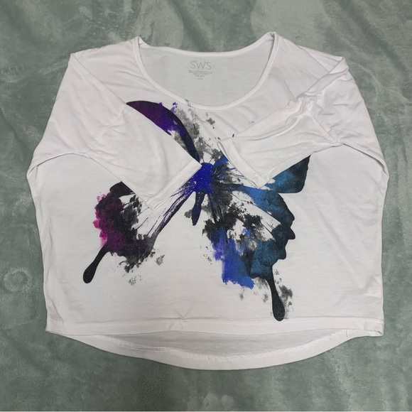 Size medium butterfly top - Picture 2 of 2